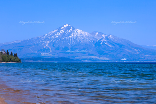 猪苗代湖と会津磐梯山